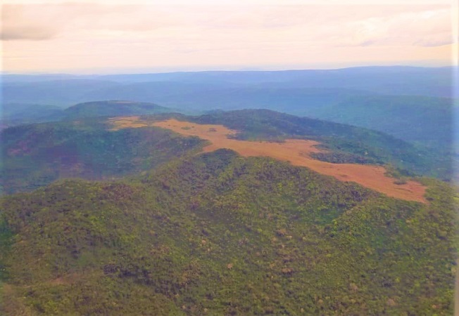 Vista aérea do platô laterítico, na Serra dos Carajás, Município de Parauapebas (PA)