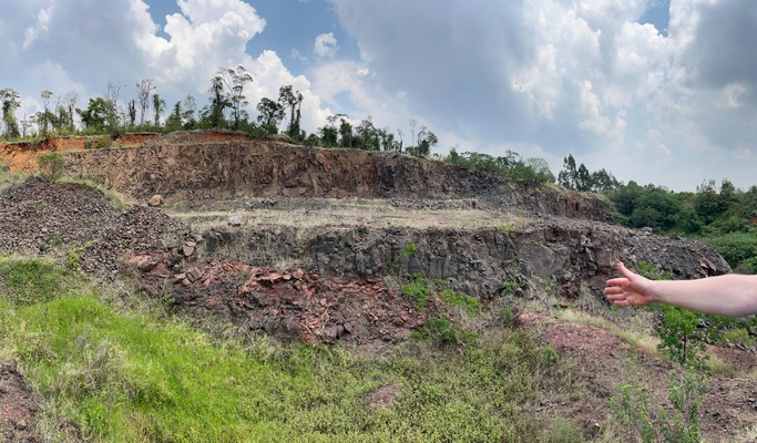 Rocha encontrada em mineradora em Marilndia do Sul, no Paran - Foto: Marcell Leonard Besser