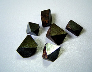  Foto 2 - octaedros de magnetita 